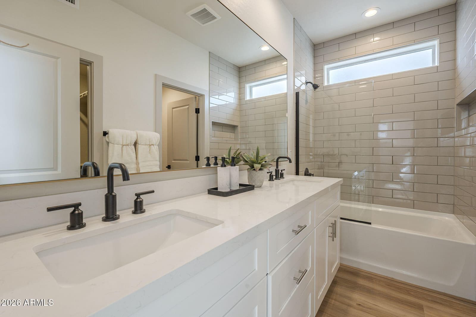 127 W HOLCOMB Lane, Phoenix, AZ 85003 — photo 21 of 35