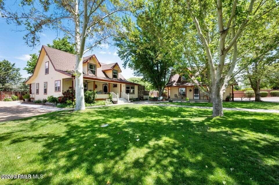 560 W CENTER Street, Chino Valley, AZ 86323 — photo 4 of 62