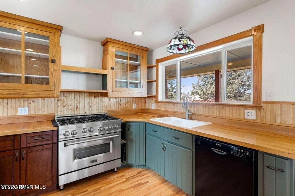 560 W CENTER Street, Chino Valley, AZ 86323 — photo 17 of 62