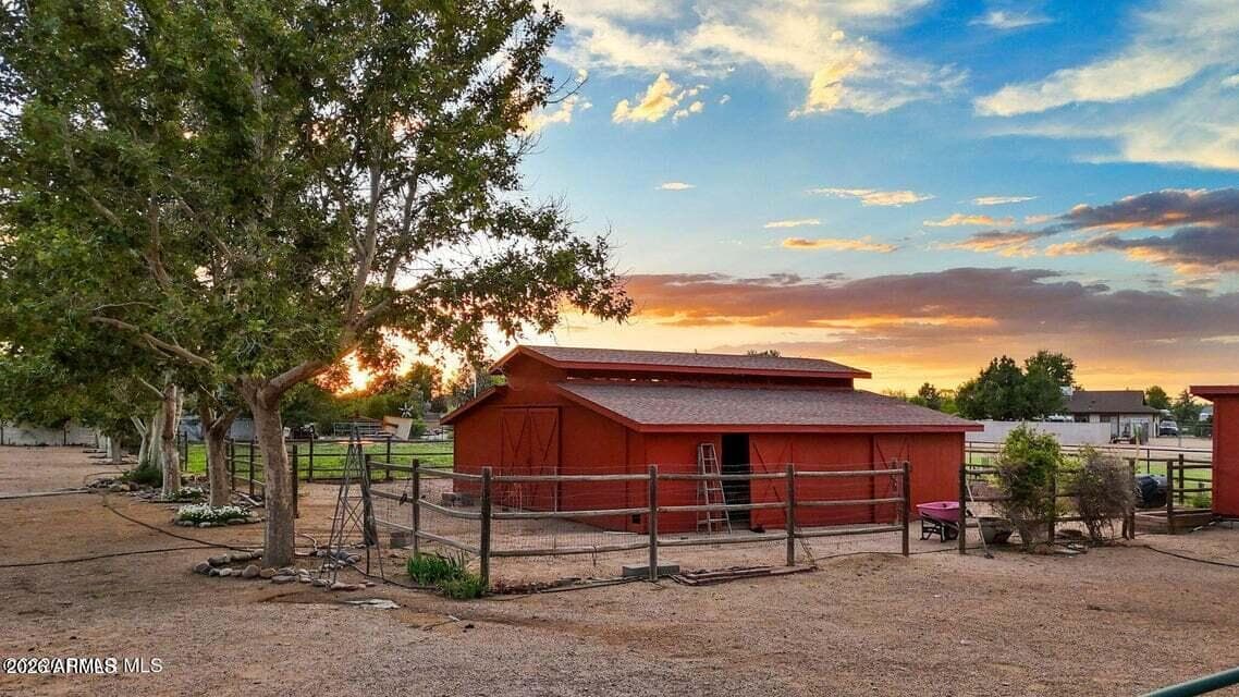560 W CENTER Street, Chino Valley, AZ 86323 — photo 56 of 62