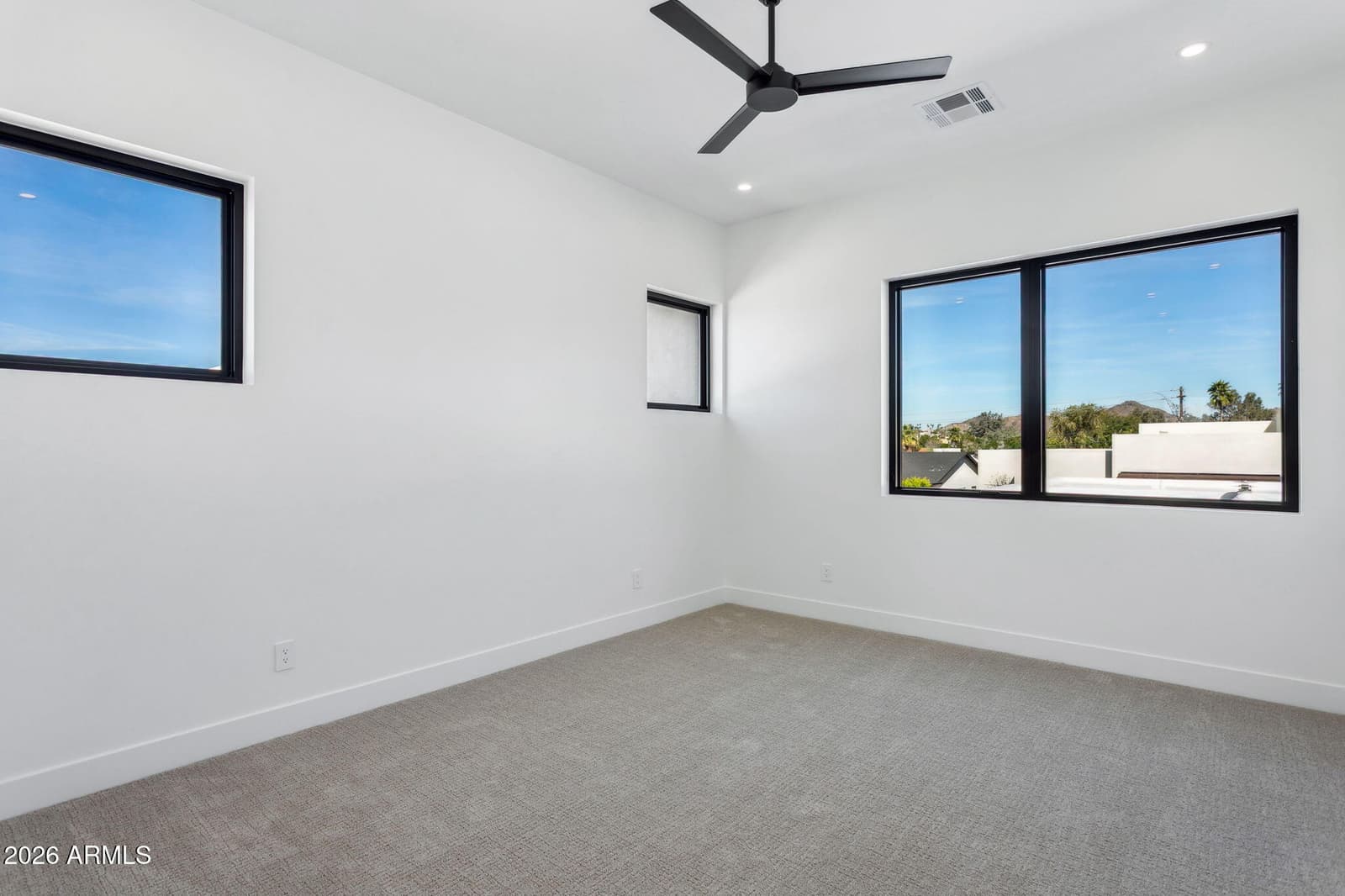 1832 E PALMAIRE Avenue, Phoenix, AZ 85020 — photo 43 of 78