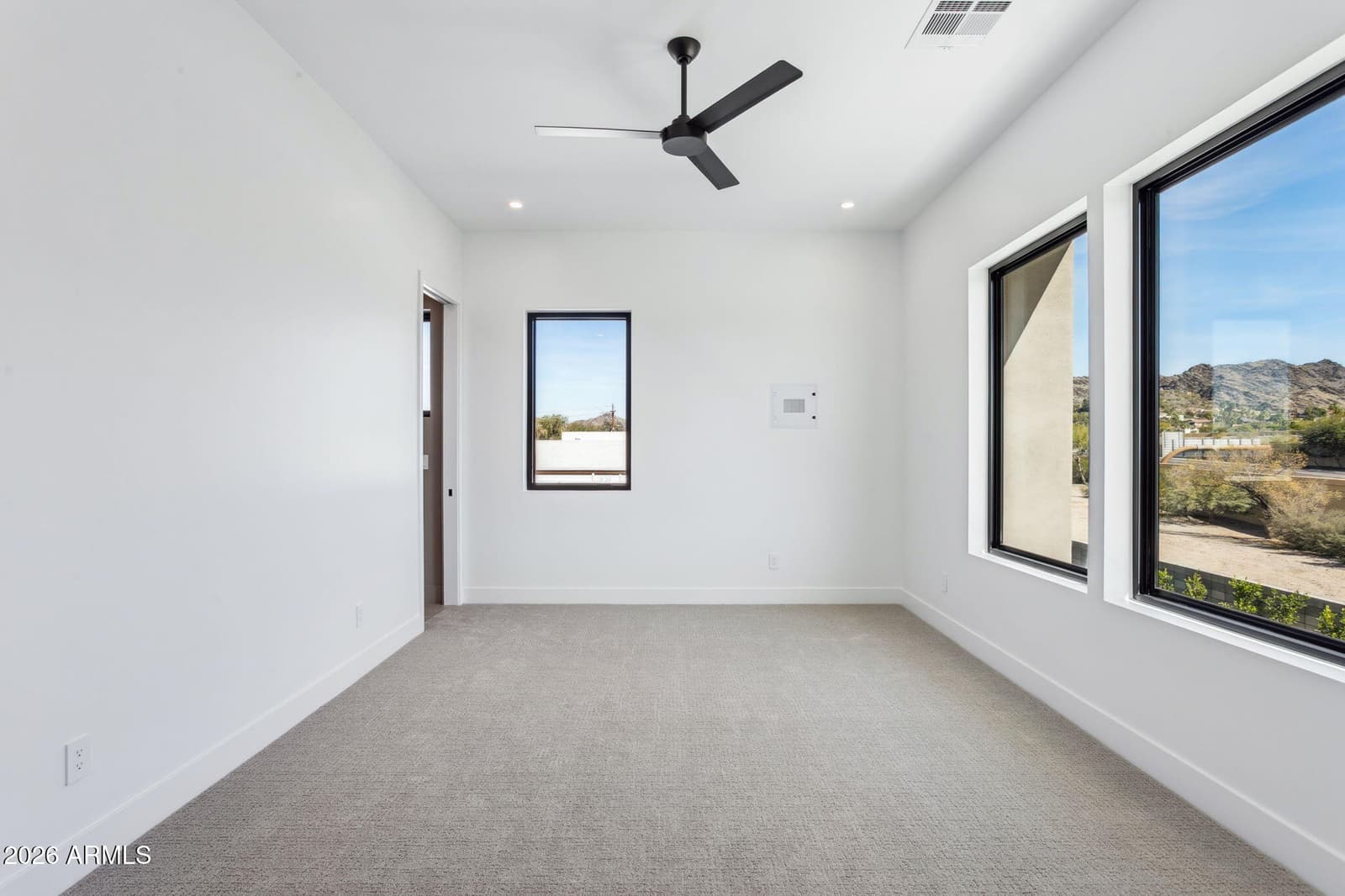 1832 E PALMAIRE Avenue, Phoenix, AZ 85020 — photo 46 of 78