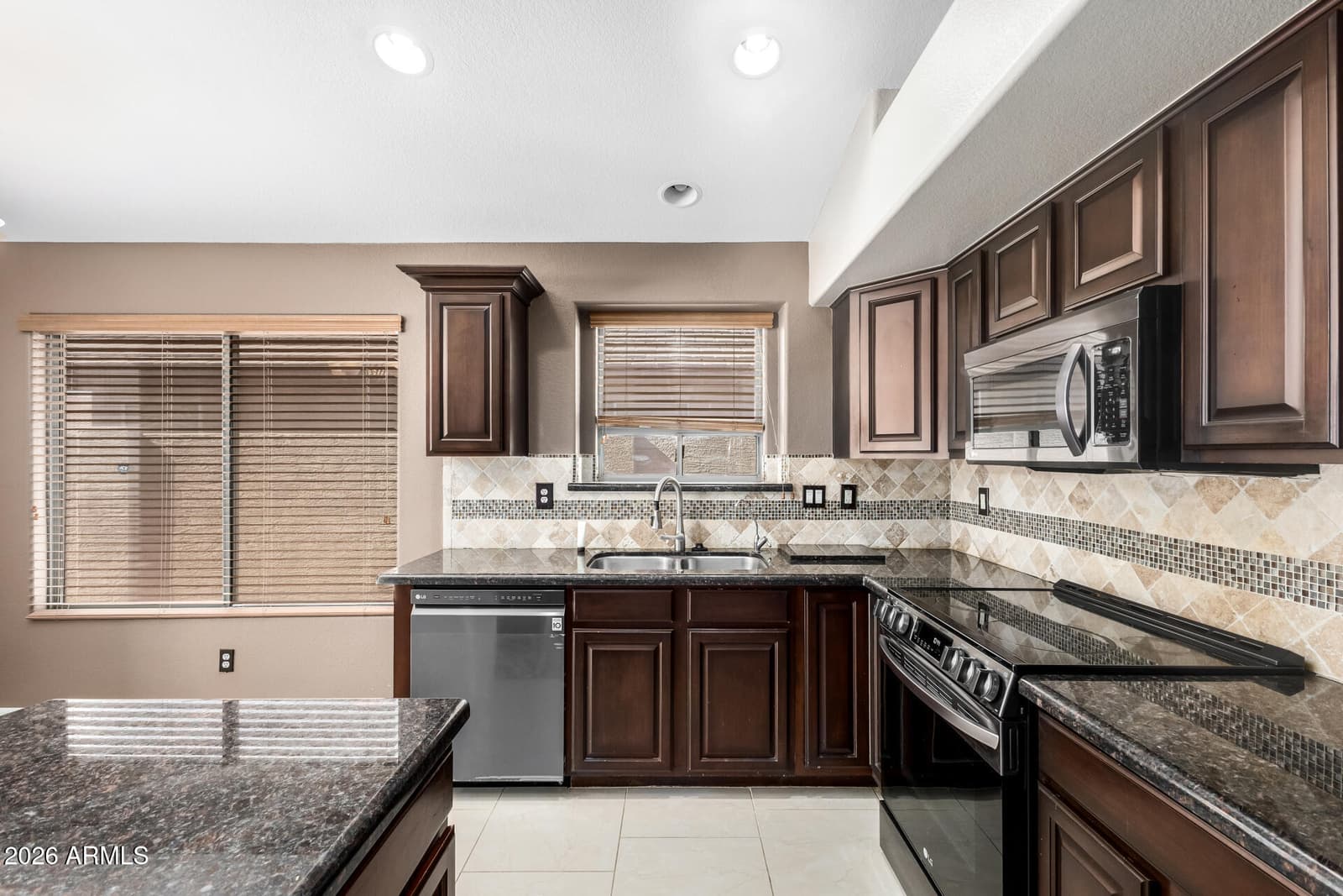 43427 W COURTNEY Drive, Maricopa, AZ 85138 — photo 11 of 28
