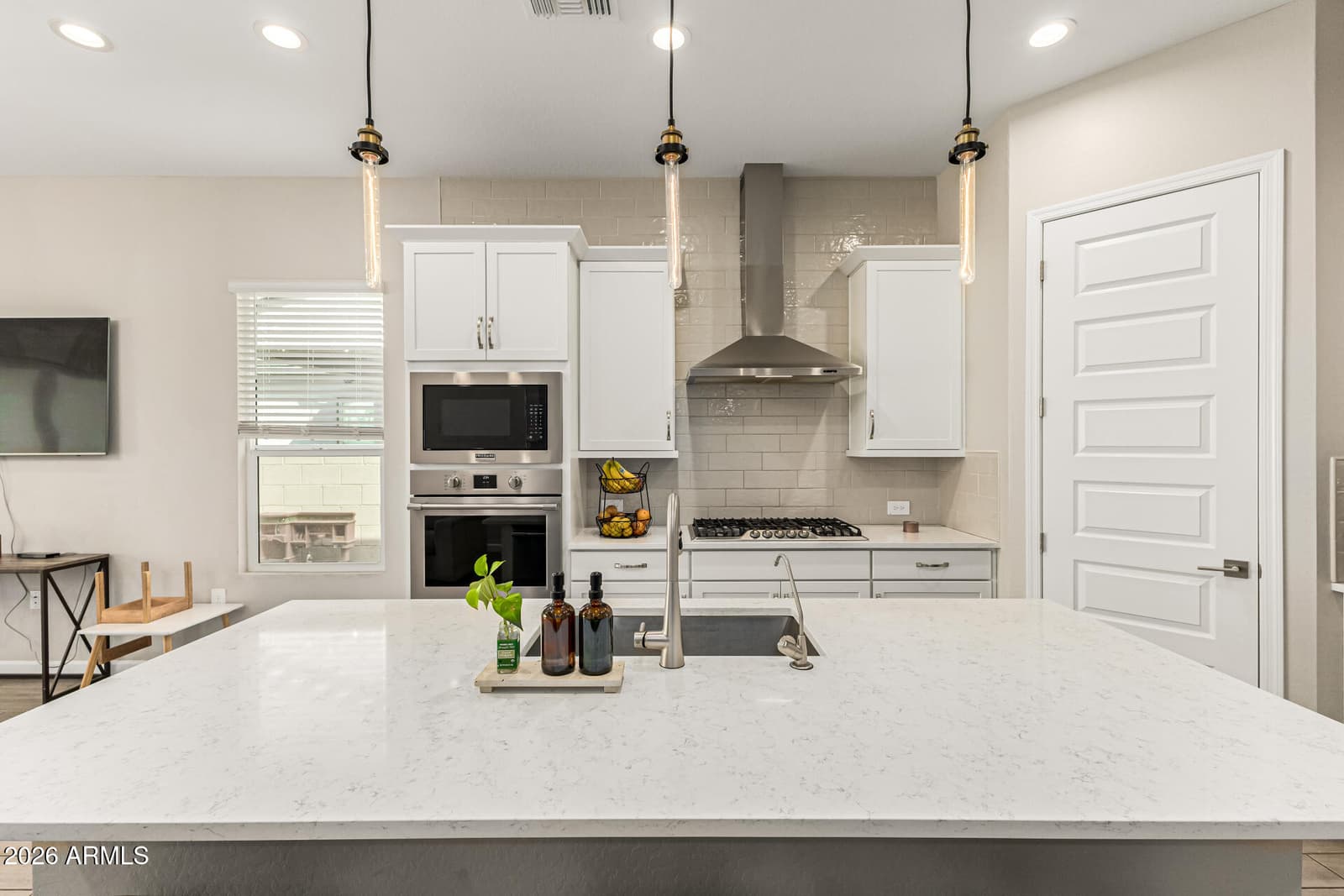 10306 W DEANNA Drive, Peoria, AZ 85382 — photo 7 of 30