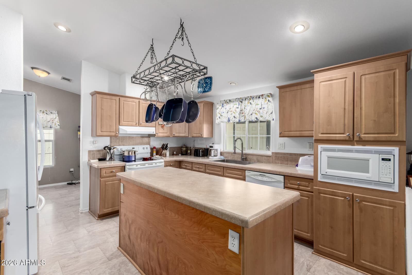 201 S GREENFIELD Road 166, Mesa, AZ 85206 — photo 2 of 28
