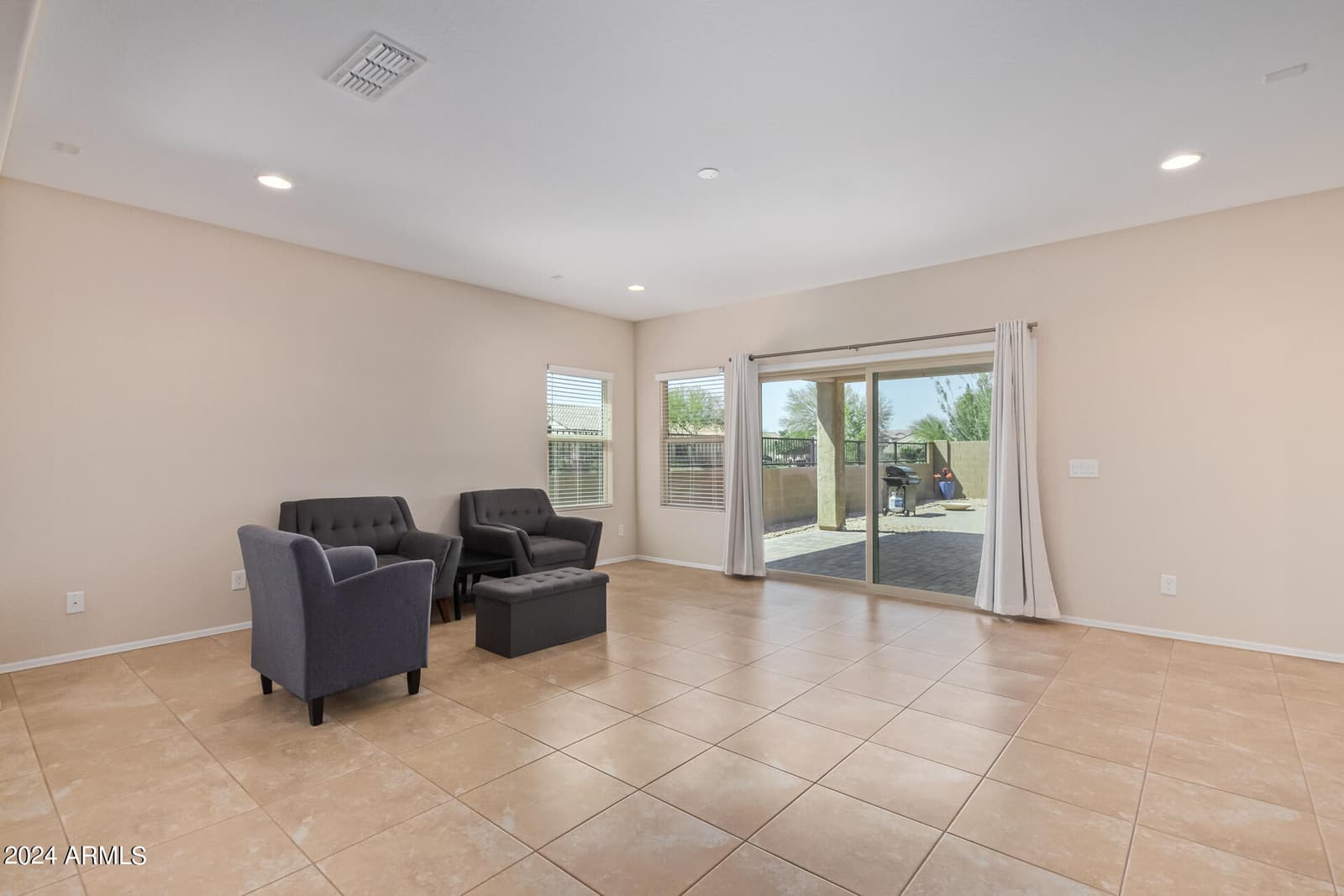 10912 E TUMBLEWEED Avenue, Mesa, AZ 85212 — photo 7 of 35