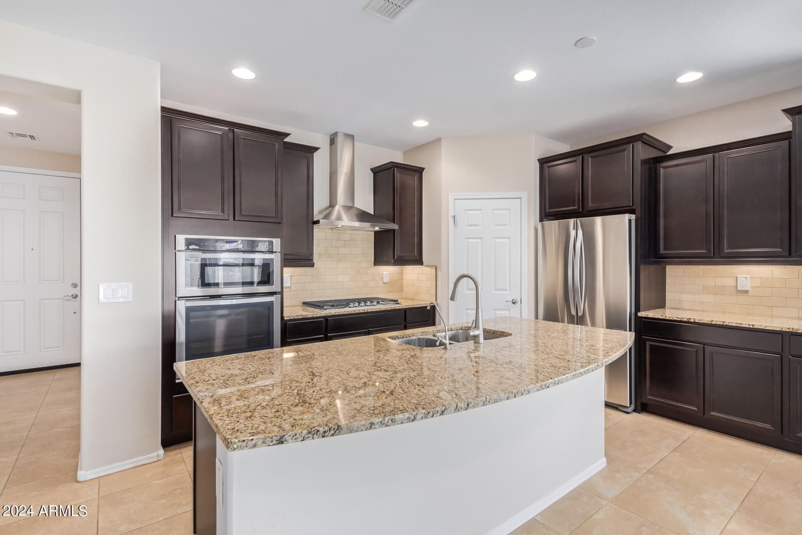 10912 E TUMBLEWEED Avenue, Mesa, AZ 85212 — photo 12 of 35