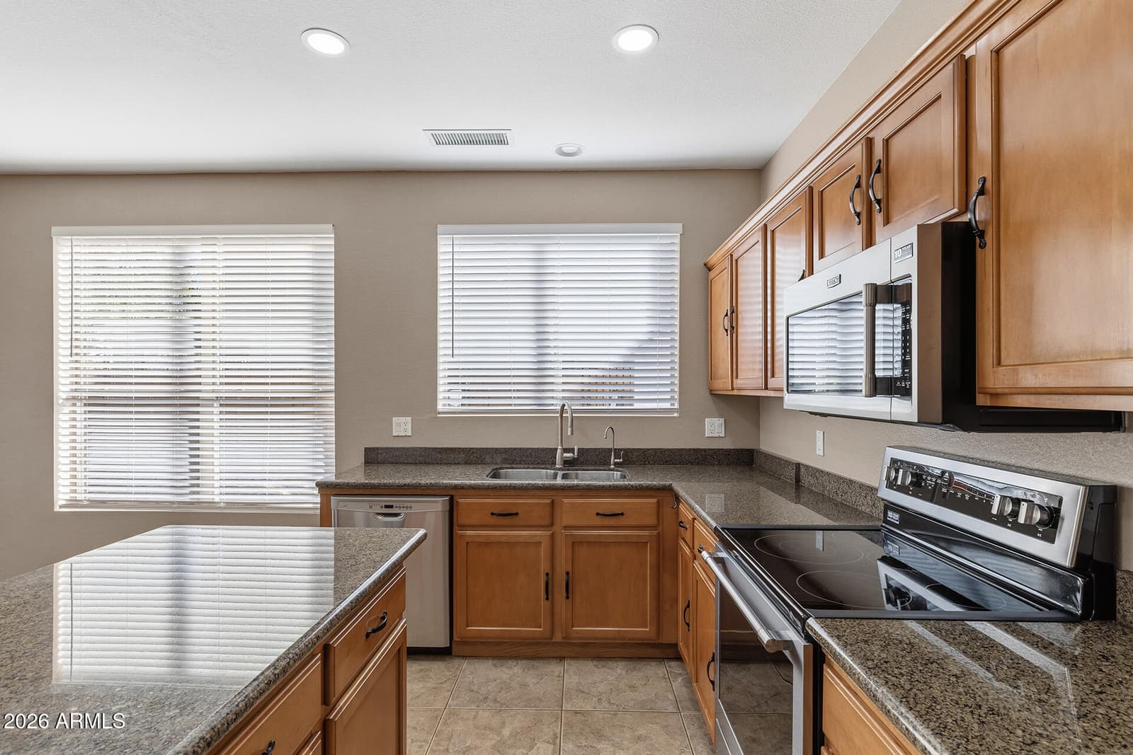 25815 N 67TH Drive, Peoria, AZ 85383 — photo 11 of 37