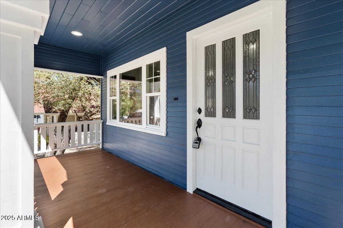 337 S MOUNT VERNON Avenue, Prescott, AZ 86303 — photo 3 of 44