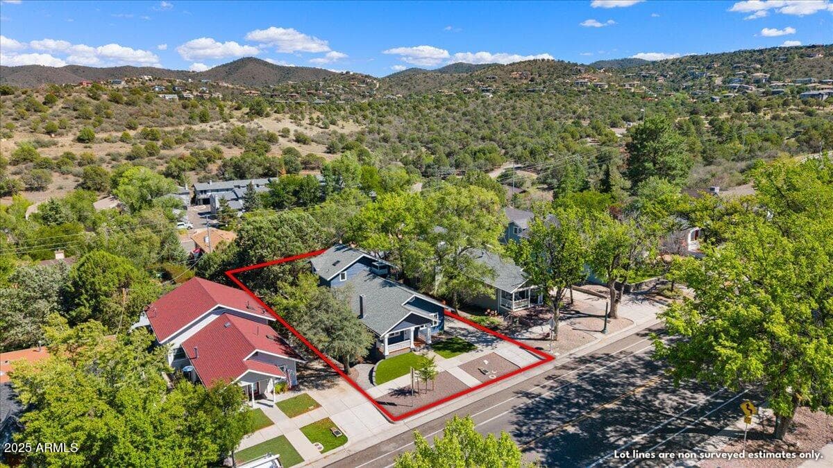 337 S MOUNT VERNON Avenue, Prescott, AZ 86303 — photo 5 of 44