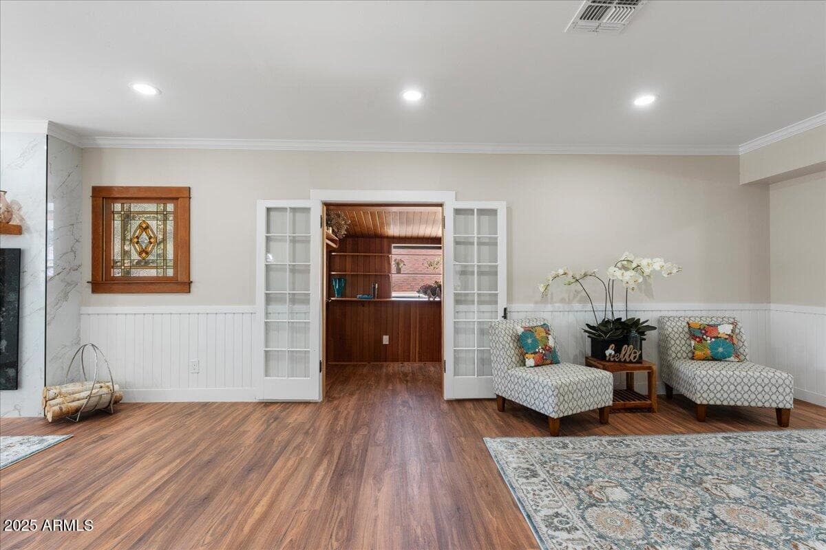 337 S MOUNT VERNON Avenue, Prescott, AZ 86303 — photo 13 of 44