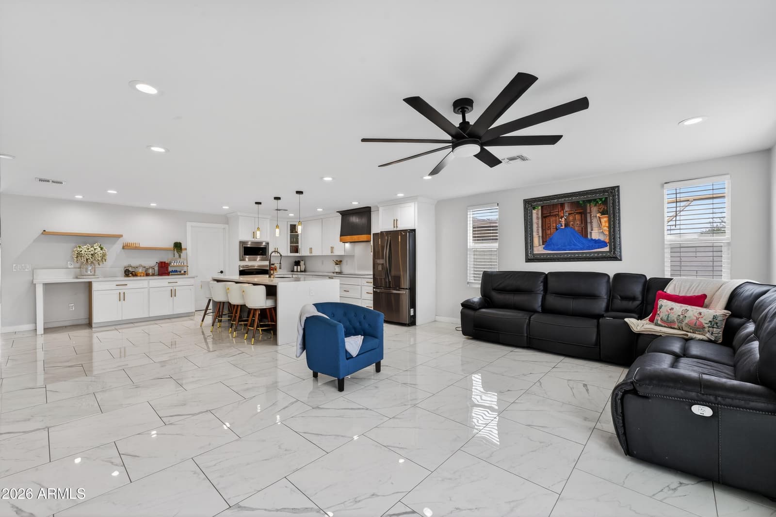 7148 W CATALINA Drive, Phoenix, AZ 85033 — photo 5 of 22