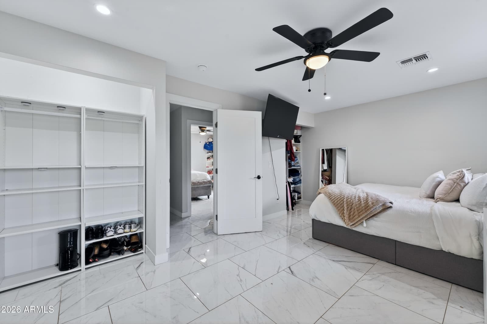 7148 W CATALINA Drive, Phoenix, AZ 85033 — photo 16 of 22