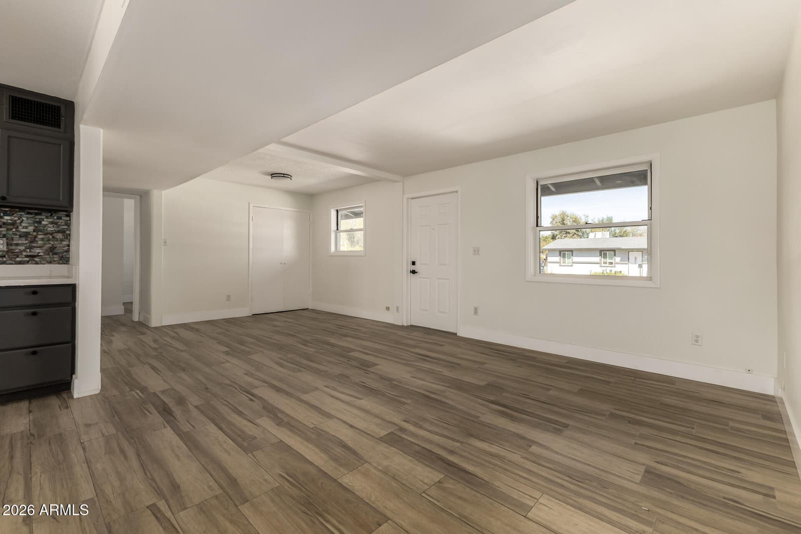 2535 E HARTFORD Avenue, Phoenix, AZ 85032 — photo 5 of 25