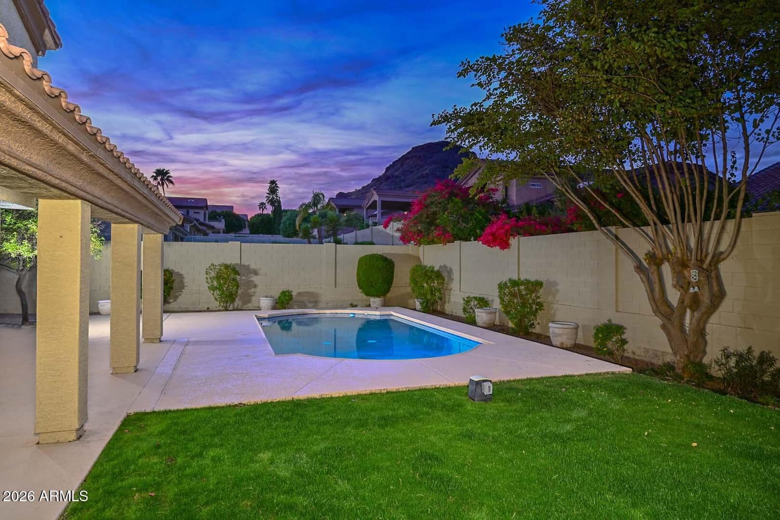 1942 E CLAIRE Drive E, Phoenix, AZ 85022 — photo 19 of 80
