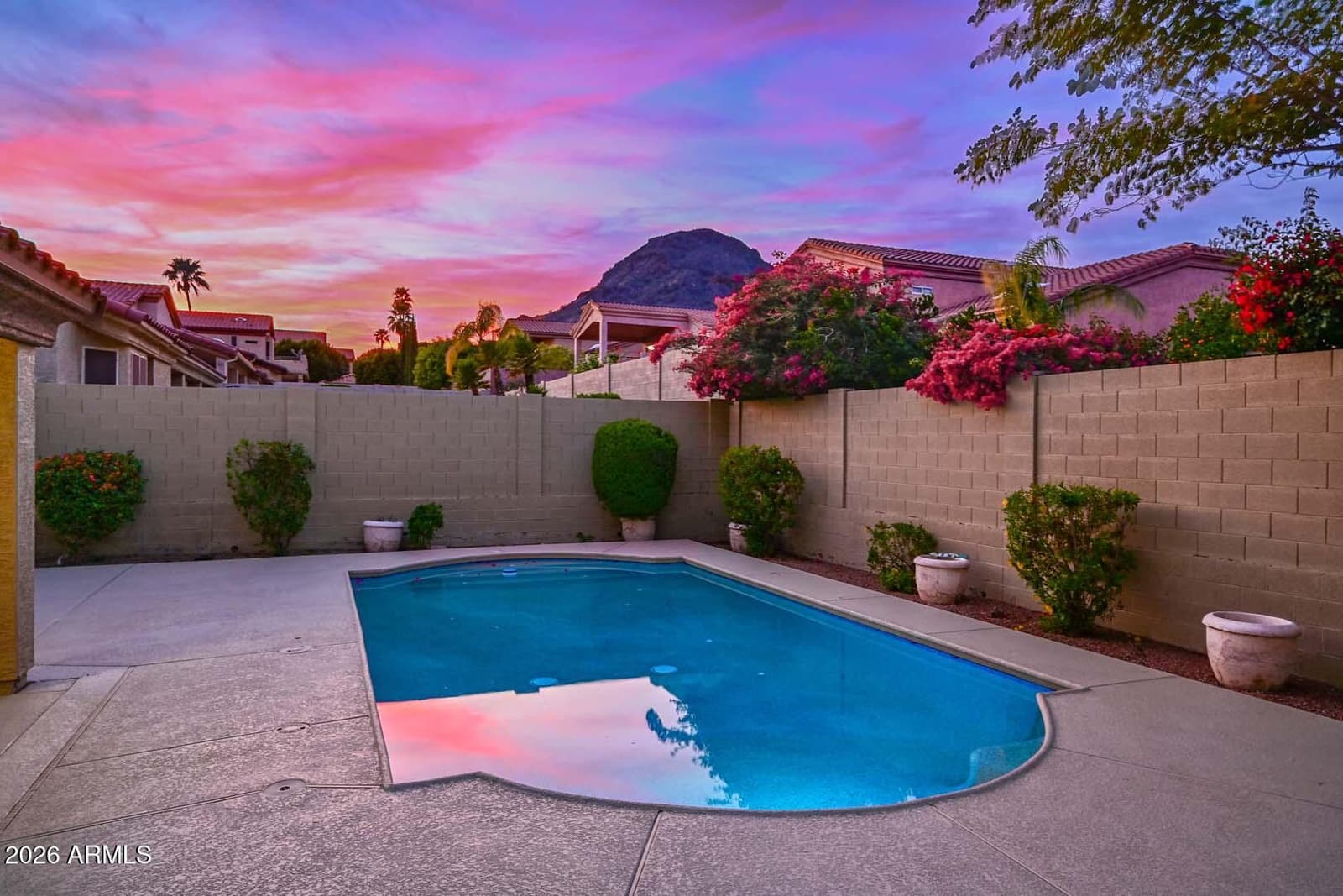 1942 E CLAIRE Drive E, Phoenix, AZ 85022 — photo 3 of 80