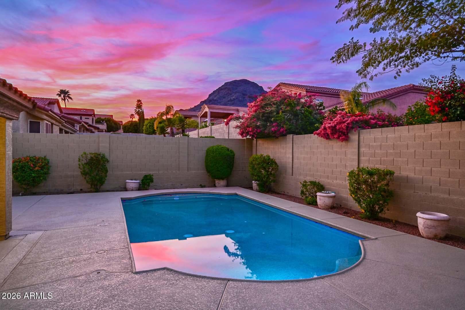 1942 E CLAIRE Drive E, Phoenix, AZ 85022 — photo 3 of 80