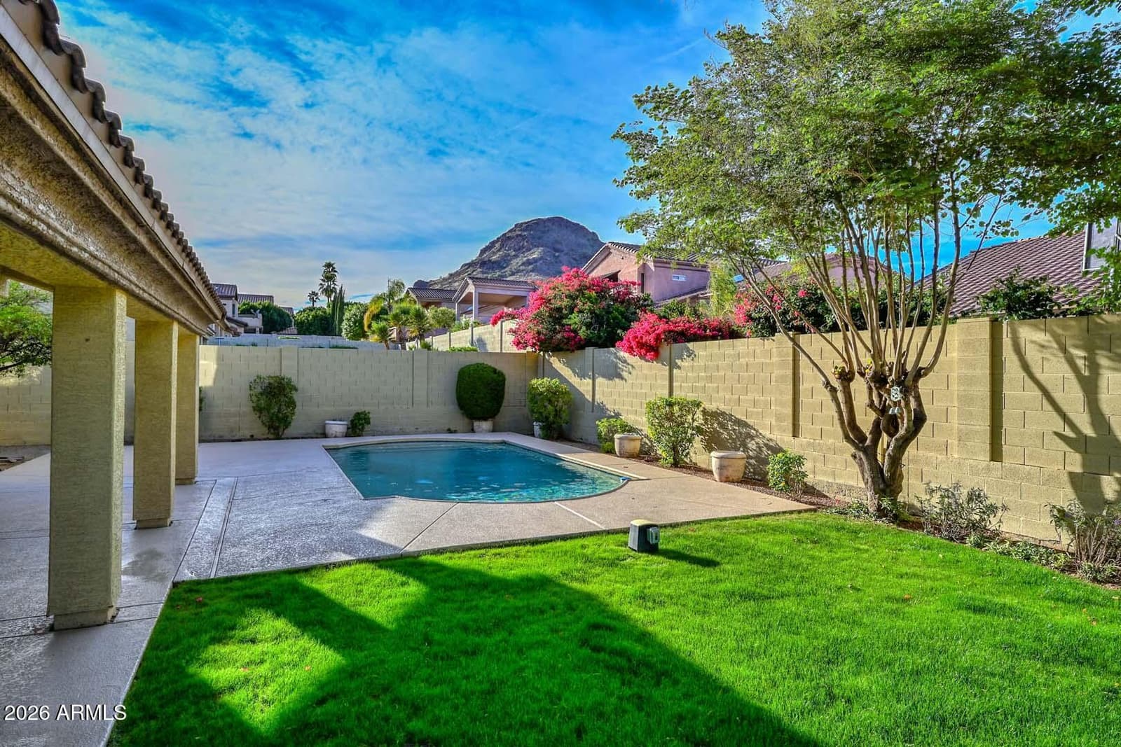 1942 E CLAIRE Drive E, Phoenix, AZ 85022 — photo 10 of 80