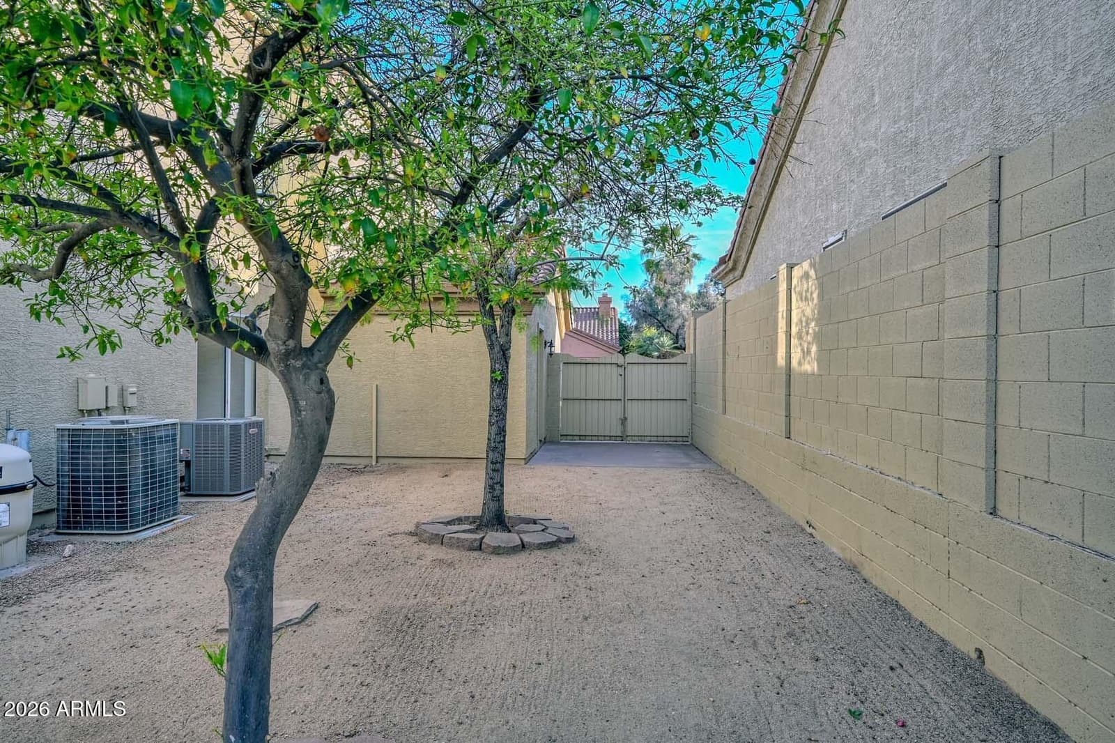 1942 E CLAIRE Drive E, Phoenix, AZ 85022 — photo 43 of 80