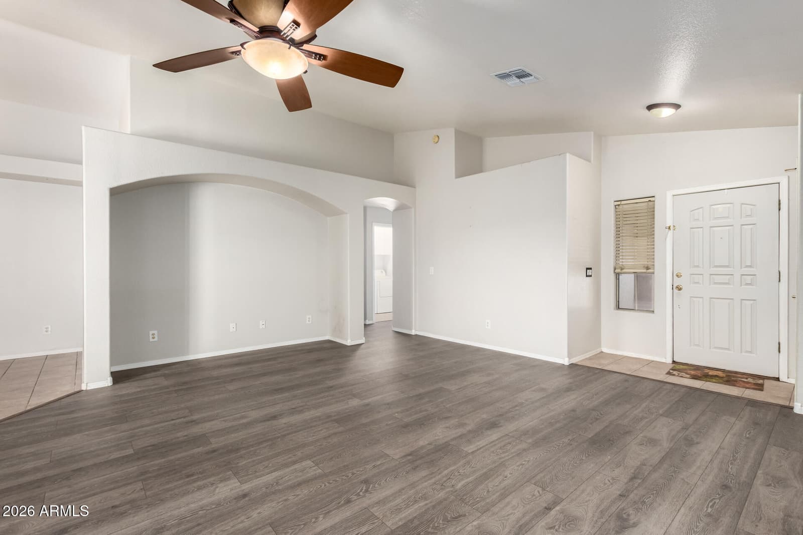 8965 E HILLVIEW Street, Mesa, AZ 85207 — photo 4 of 27
