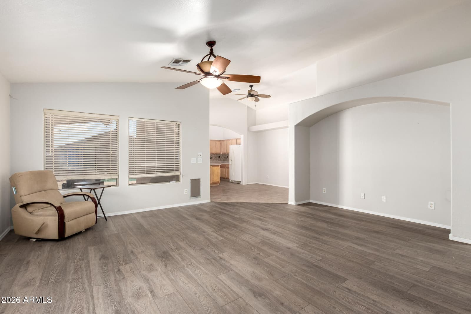 8965 E HILLVIEW Street, Mesa, AZ 85207 — photo 5 of 27