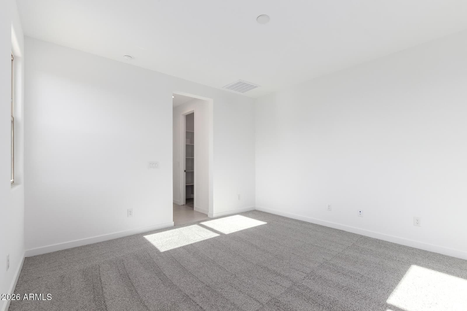 5447 W MANZANITA Drive, Glendale, AZ 85302 — photo 9 of 28