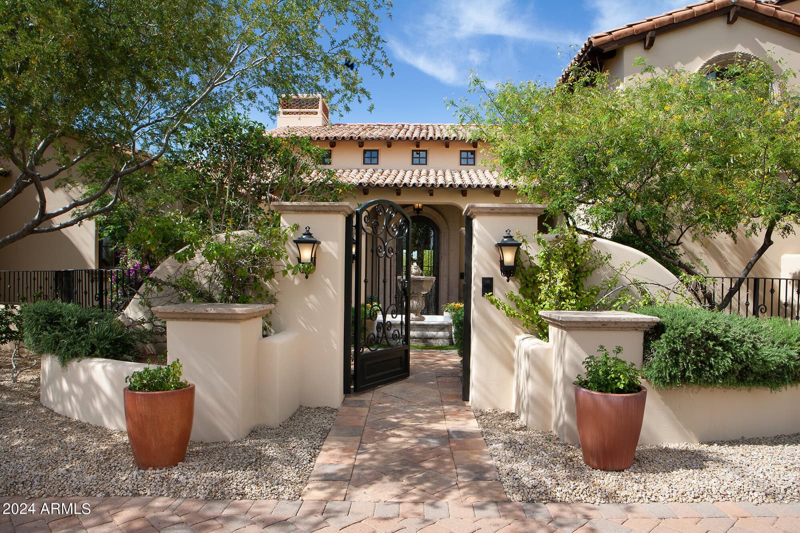 10728 E COTTONTAIL Lane, Scottsdale, AZ 85255 — photo 2 of 55