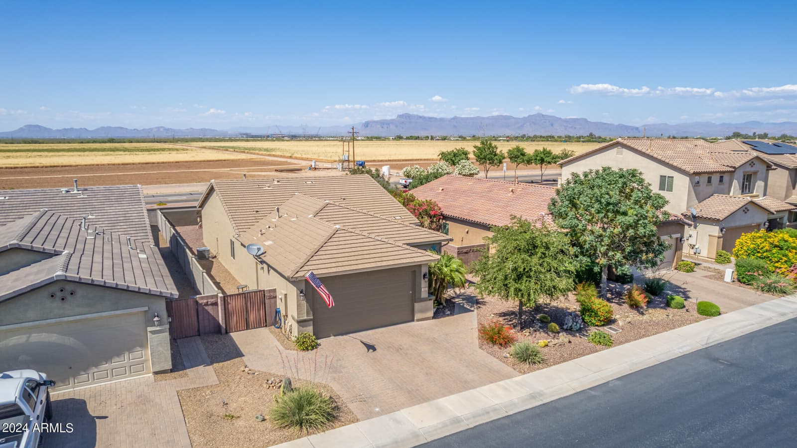 552 W HONEY LOCUST Avenue, Queen Creek, AZ 85140 — photo 2 of 29