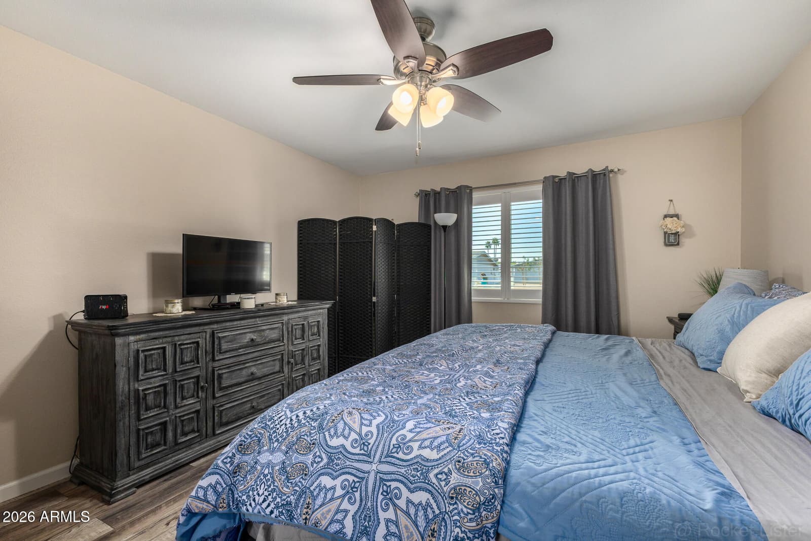 11154 W EMERALD Drive, Sun City, AZ 85351 — photo 16 of 32