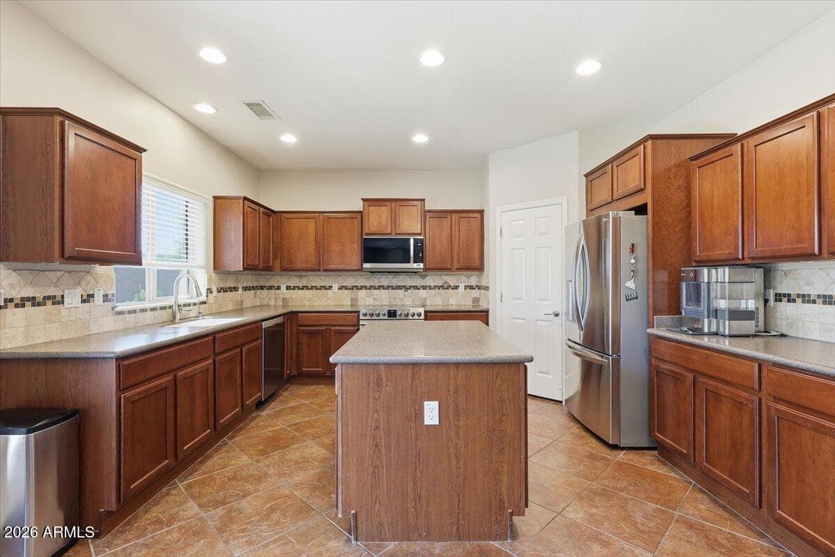 777 E VOLK Lane, San Tan Valley, AZ 85140 — photo 11 of 70