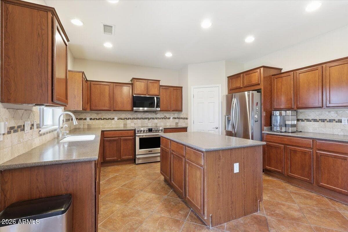 777 E VOLK Lane, San Tan Valley, AZ 85140 — photo 12 of 70