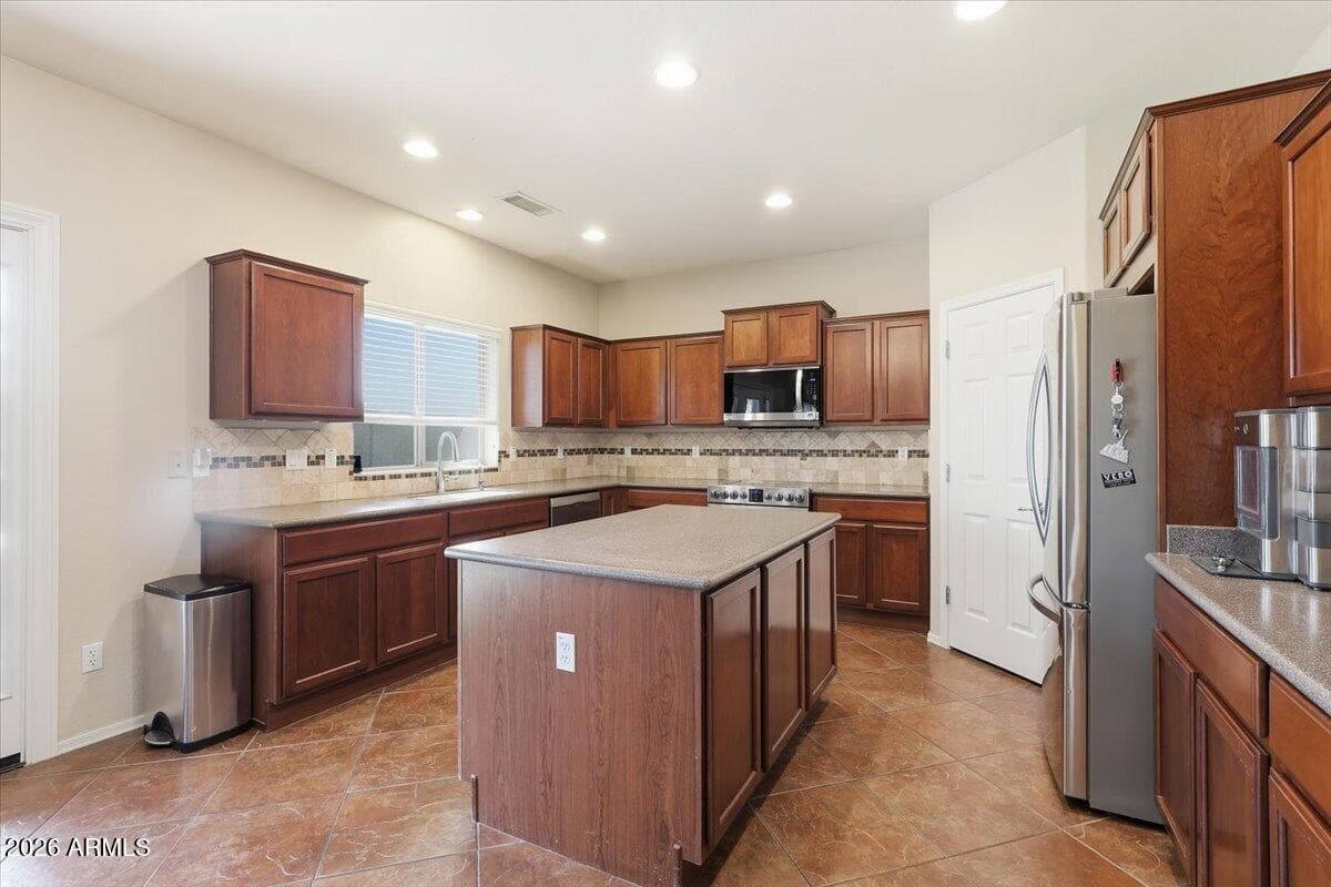 777 E VOLK Lane, San Tan Valley, AZ 85140 — photo 13 of 70