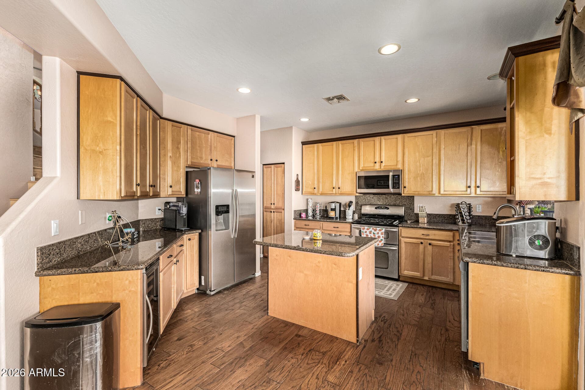 8004 W DONALD Drive, Peoria, AZ 85383 — photo 3 of 15