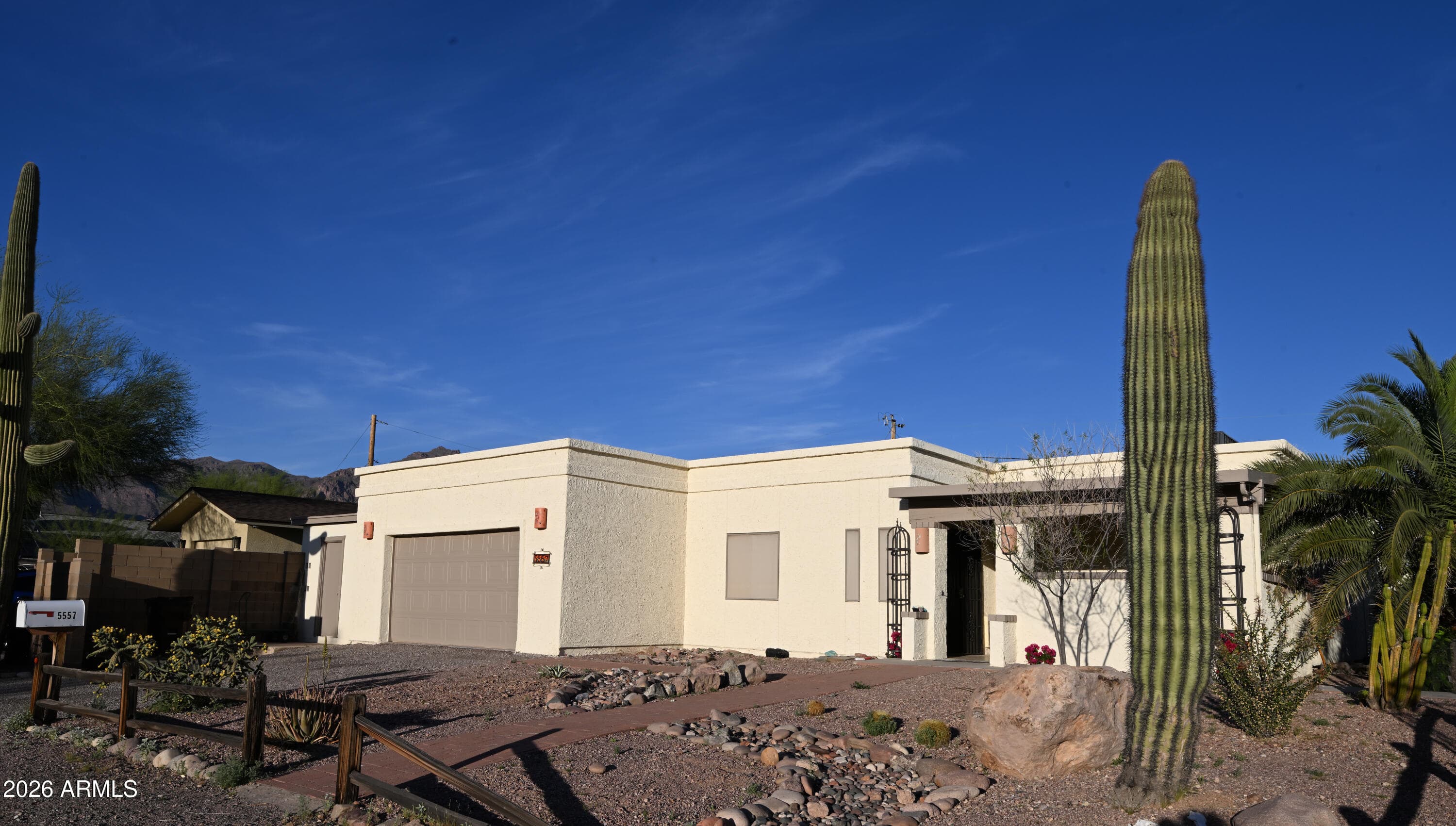 5557 S ALAMEDA Road, Gold Canyon, AZ 85118 — photo 2 of 27