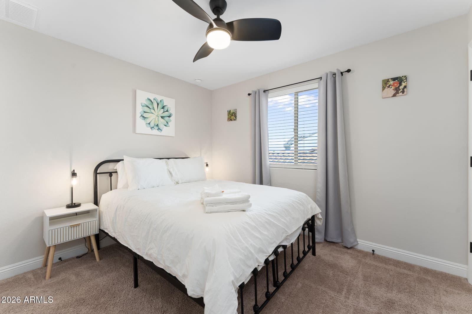 8740 W SAN MIGUEL Avenue, Glendale, AZ 85305 — photo 14 of 33
