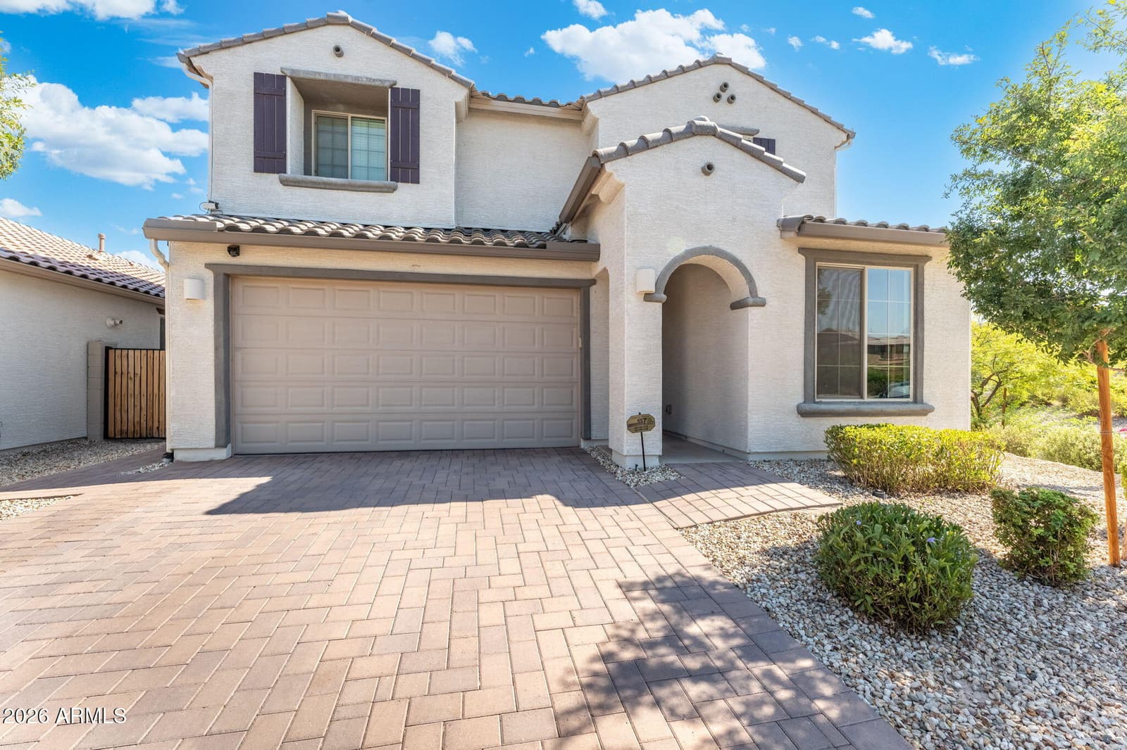 8740 W SAN MIGUEL Avenue, Glendale, AZ 85305 — photo 2 of 33