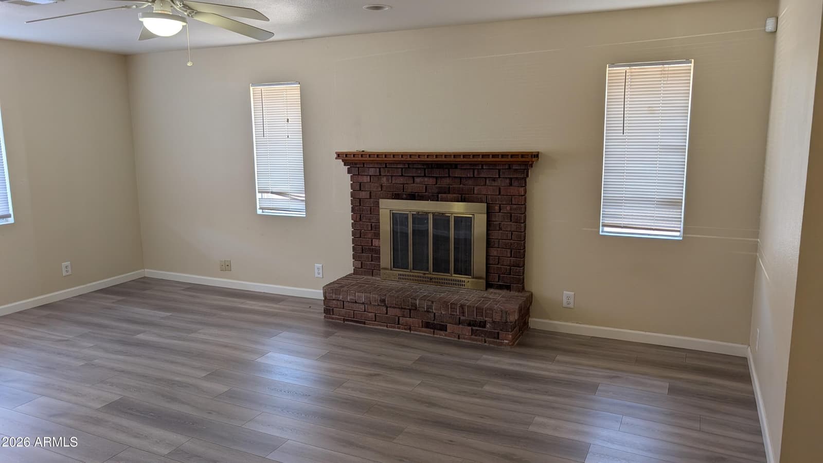 2929 E EBERLE Lane, Phoenix, AZ 85032 — photo 10 of 15