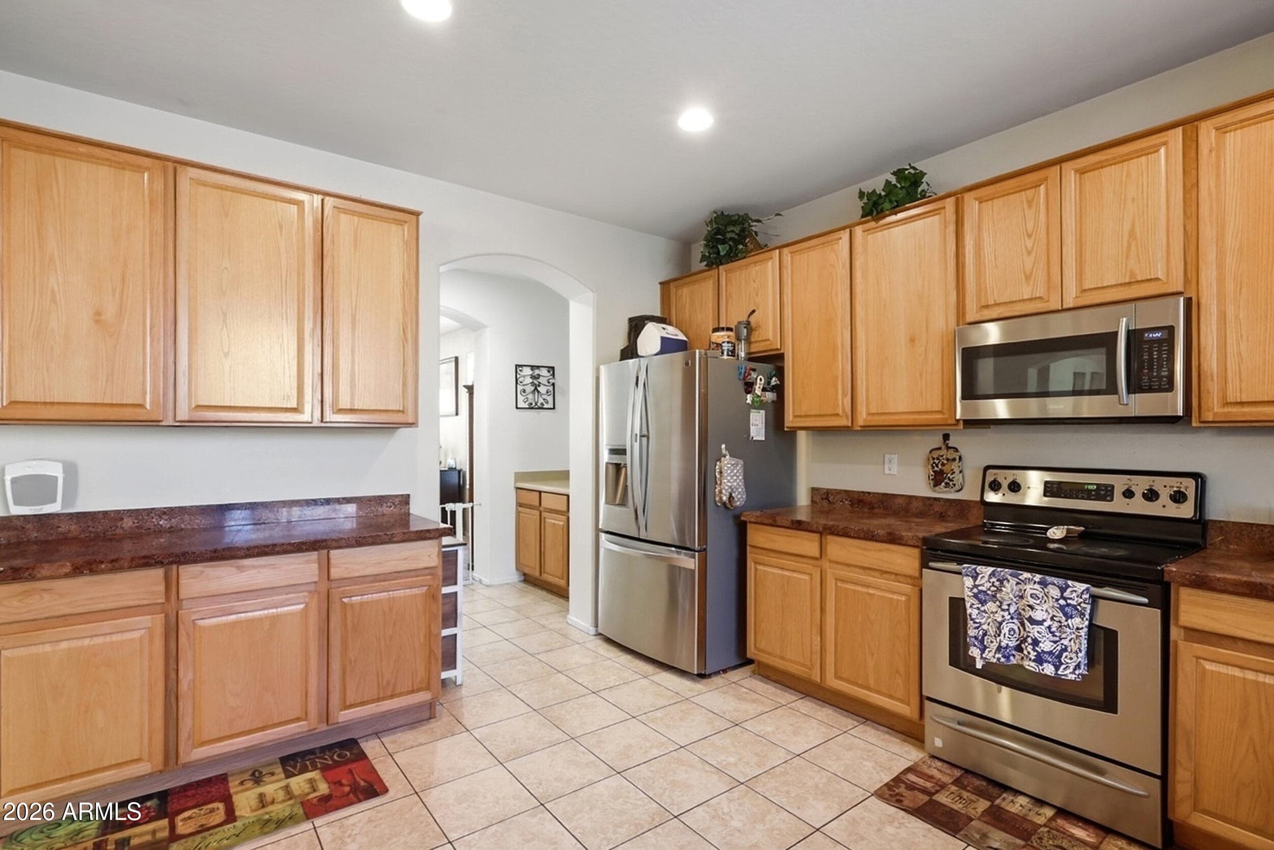 10410 W EDGEMONT Drive, Avondale, AZ 85392 — photo 12 of 42