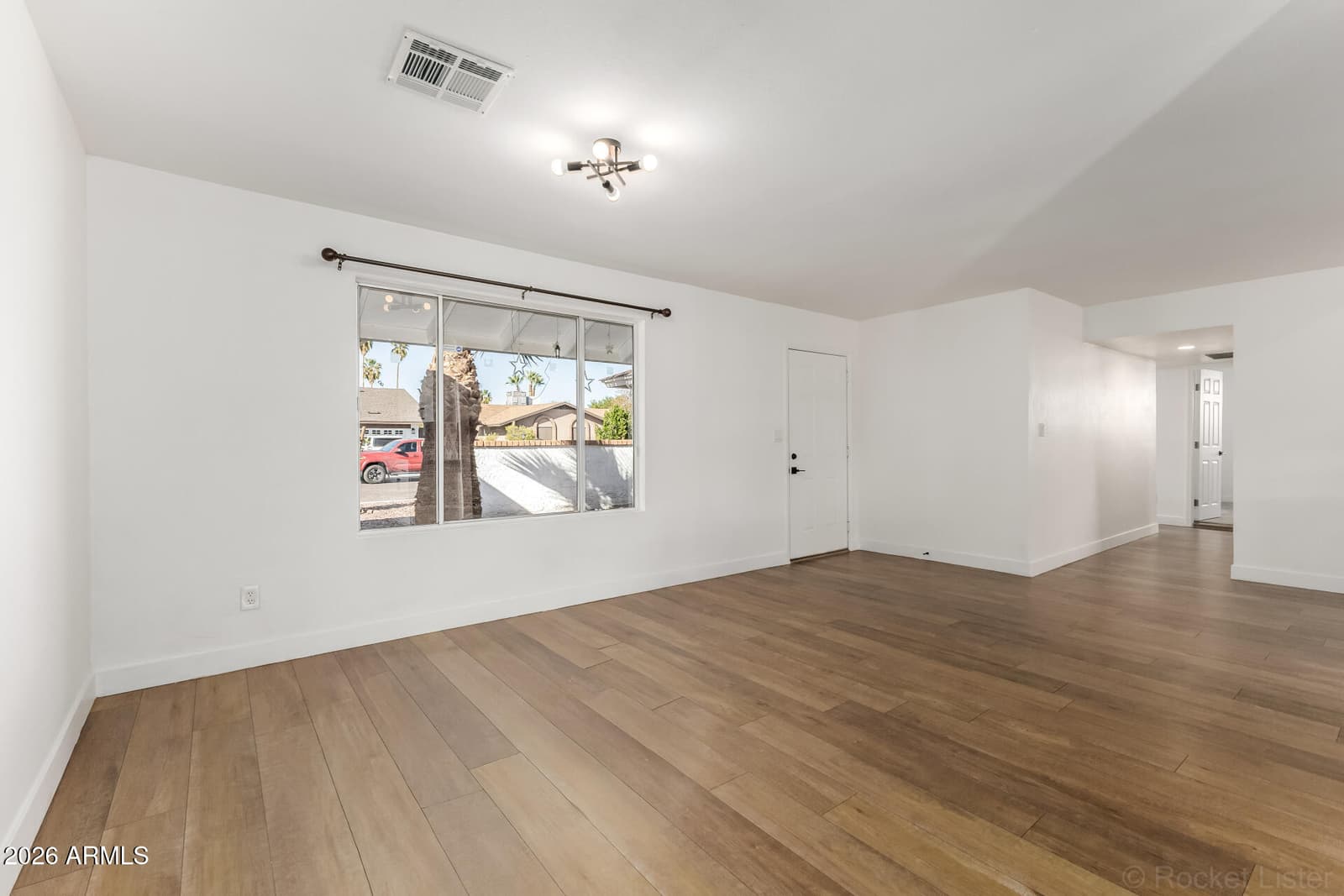 4237 W HARTFORD Avenue, Glendale, AZ 85308 — photo 10 of 38