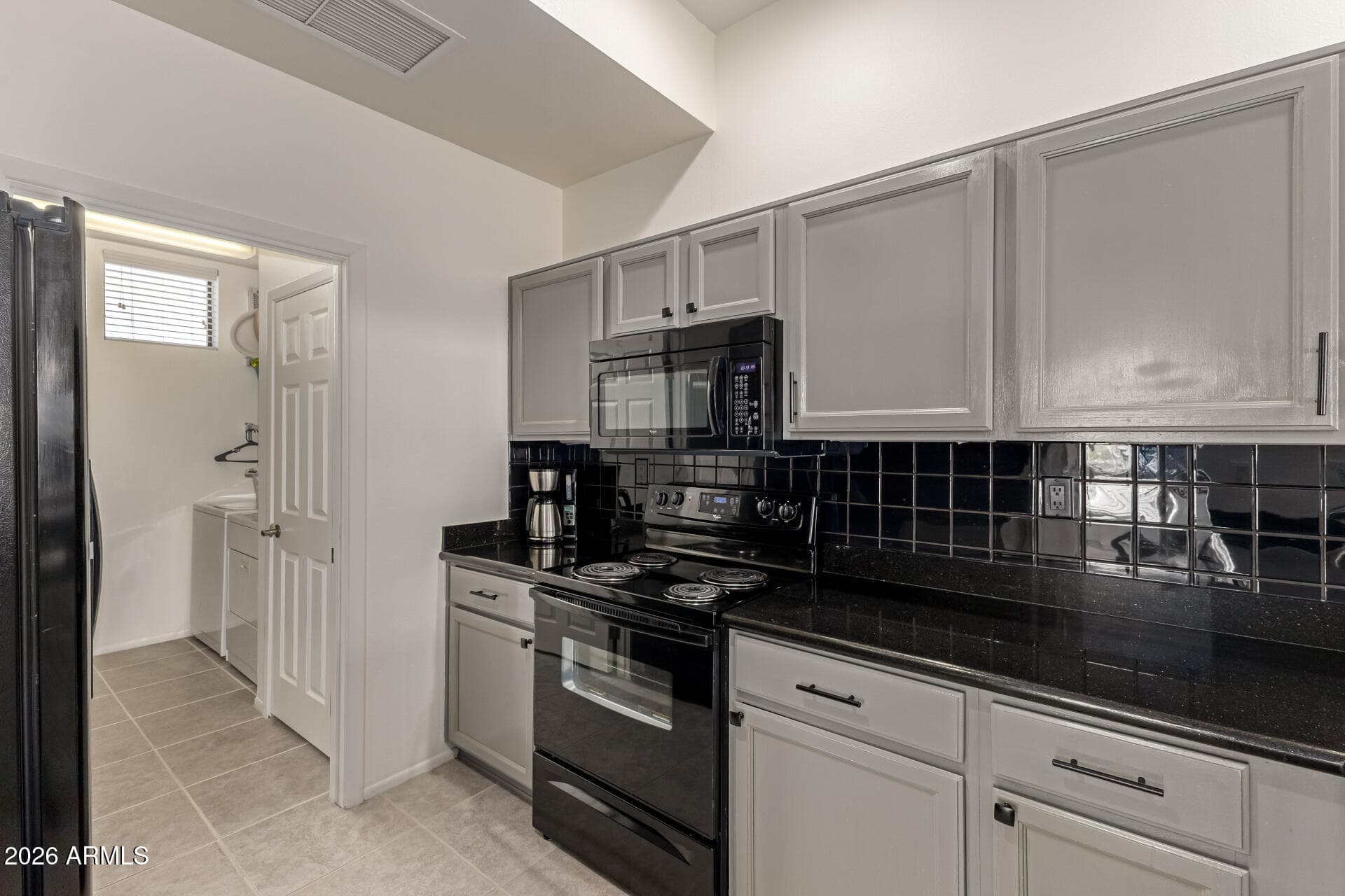 8270 N HAYDEN Road 2004, Scottsdale, AZ 85258 — photo 11 of 39