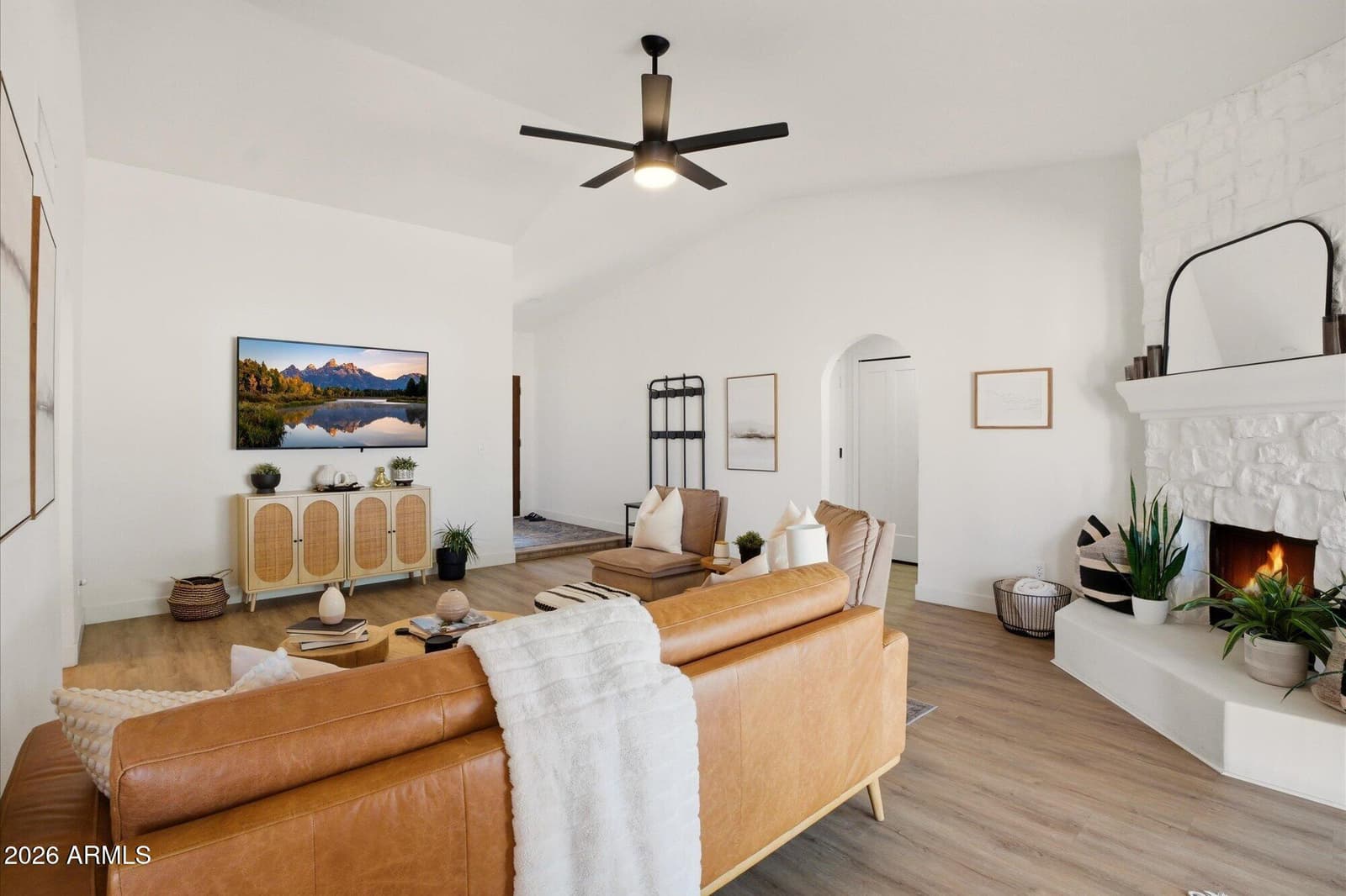 10690 E MERCER Lane, Scottsdale, AZ 85259 — photo 2 of 18