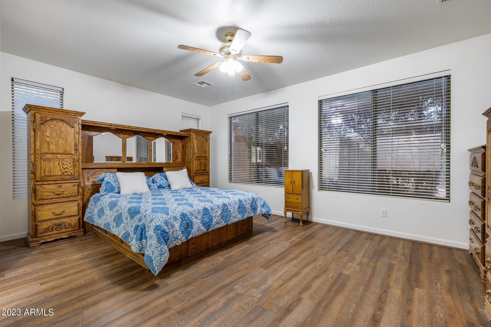 3419 W THOREAU Lane, Anthem, AZ 85086 — photo 12 of 54