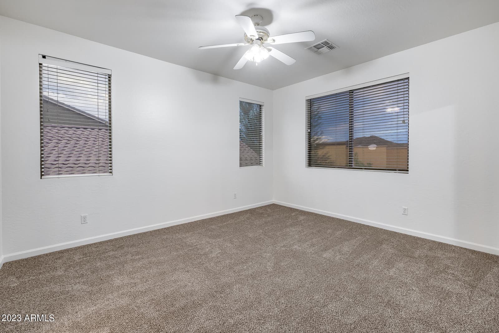 3419 W THOREAU Lane, Anthem, AZ 85086 — photo 19 of 54