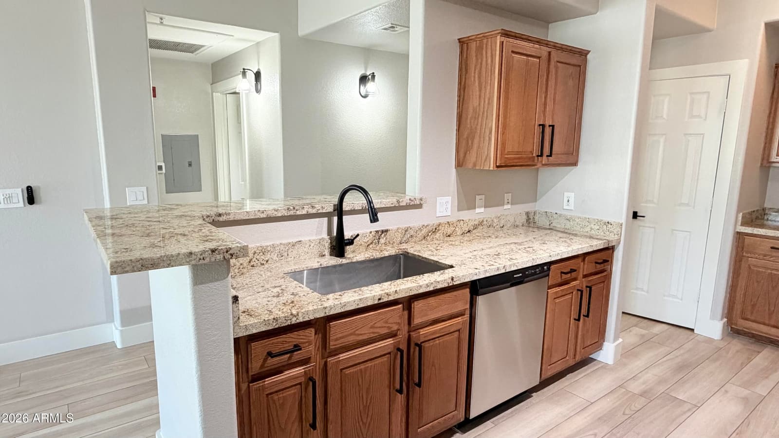 420 W 1st Street 214, Tempe, AZ 85281