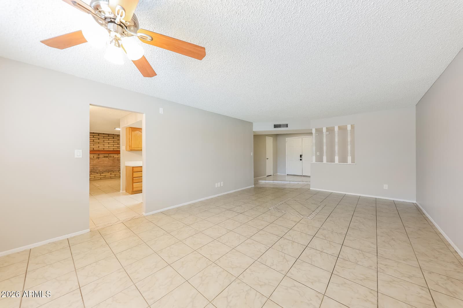 7249 N 30TH Lane, Phoenix, AZ 85051 — photo 4 of 21