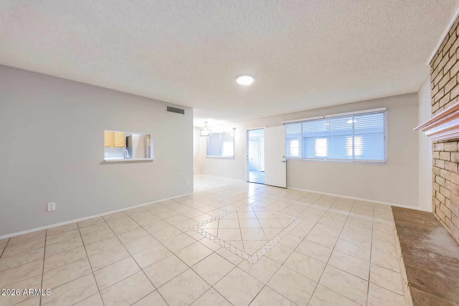 7249 N 30TH Lane, Phoenix, AZ 85051 — photo 9 of 21