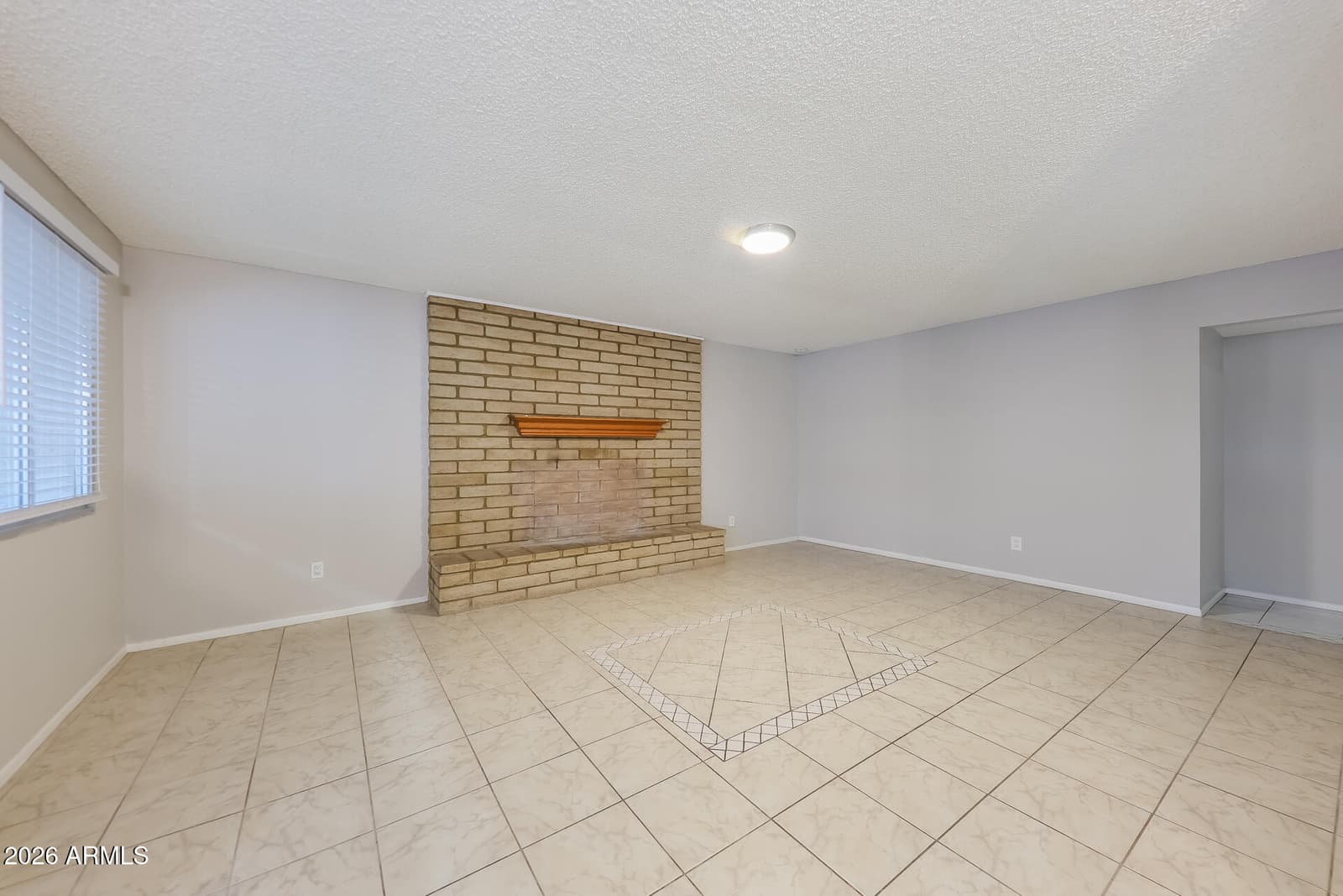 7249 N 30TH Lane, Phoenix, AZ 85051 — photo 10 of 21