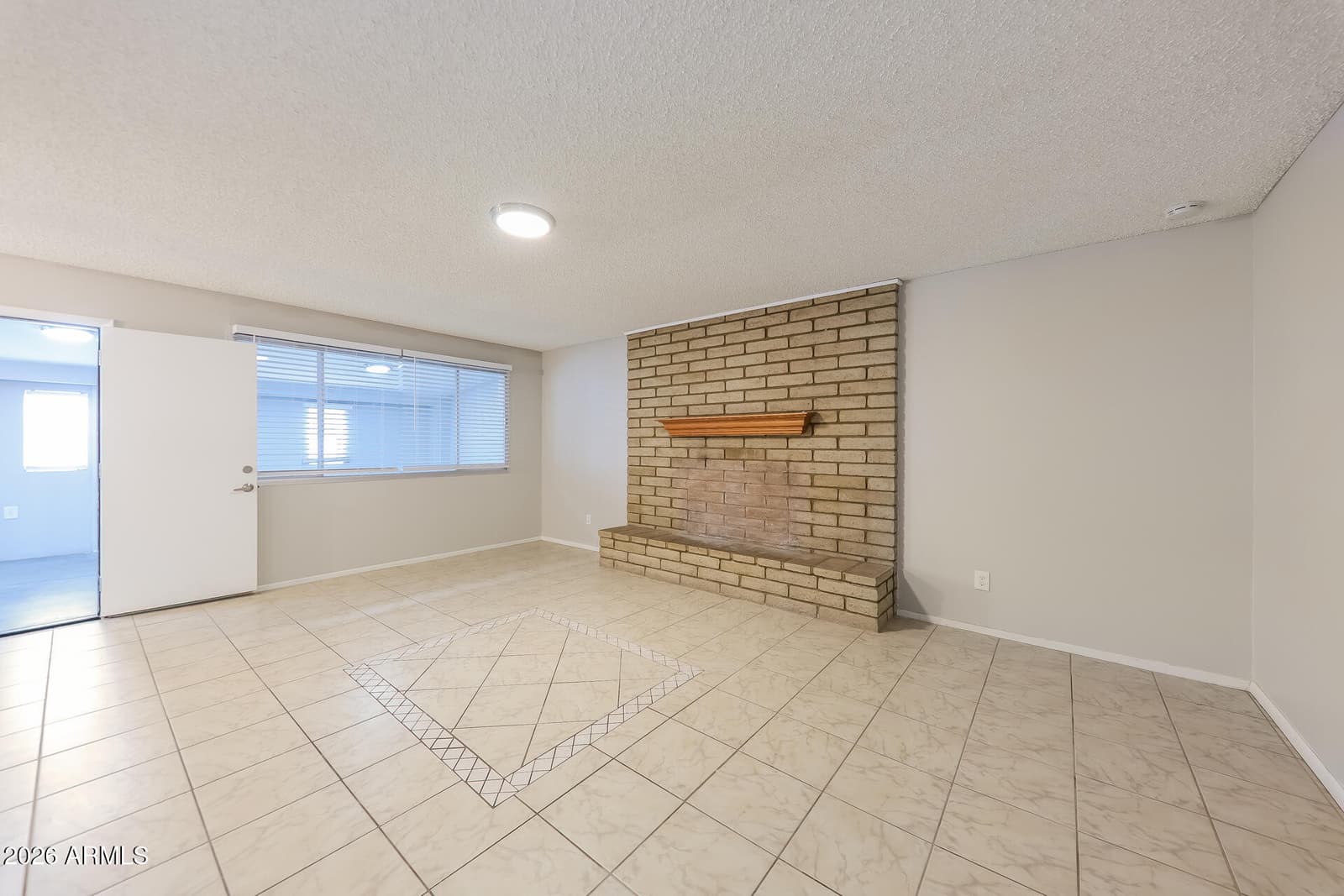 7249 N 30TH Lane, Phoenix, AZ 85051 — photo 11 of 21