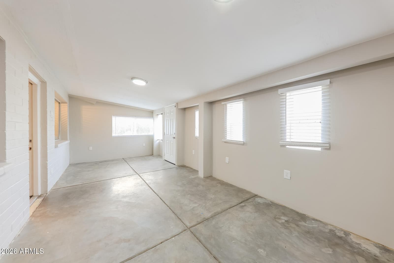 7249 N 30TH Lane, Phoenix, AZ 85051 — photo 12 of 21