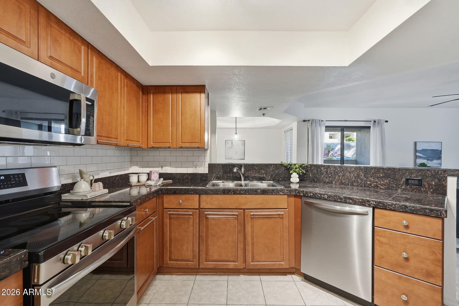 5104 N 32nd Street 109, Phoenix, AZ 85018 — photo 11 of 29
